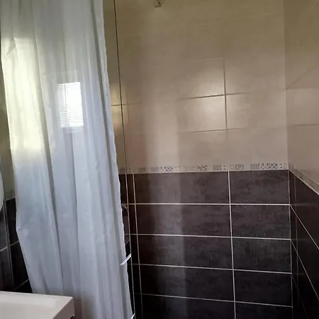 Maison Accueillante à Avec Jardin 91 M² Casa vacanze *